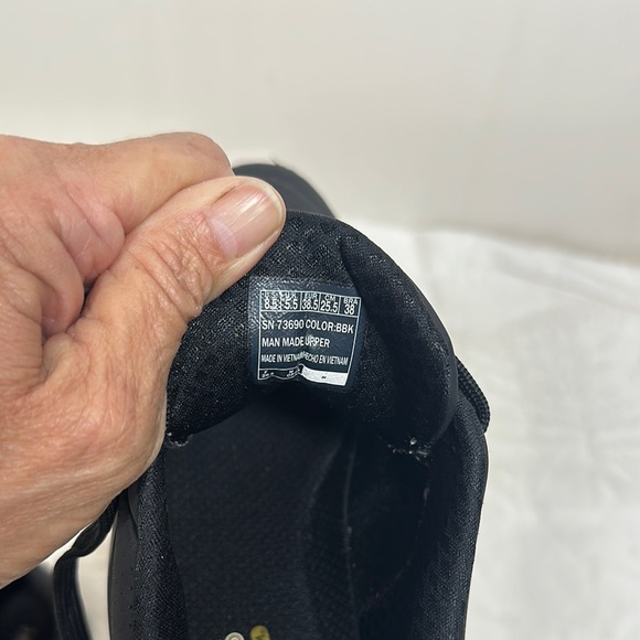 SKECHERS STREET LOS ANGELES WITH AIR-COOLED  WOMEN'S Size 8.5 - Picture 10 of 11